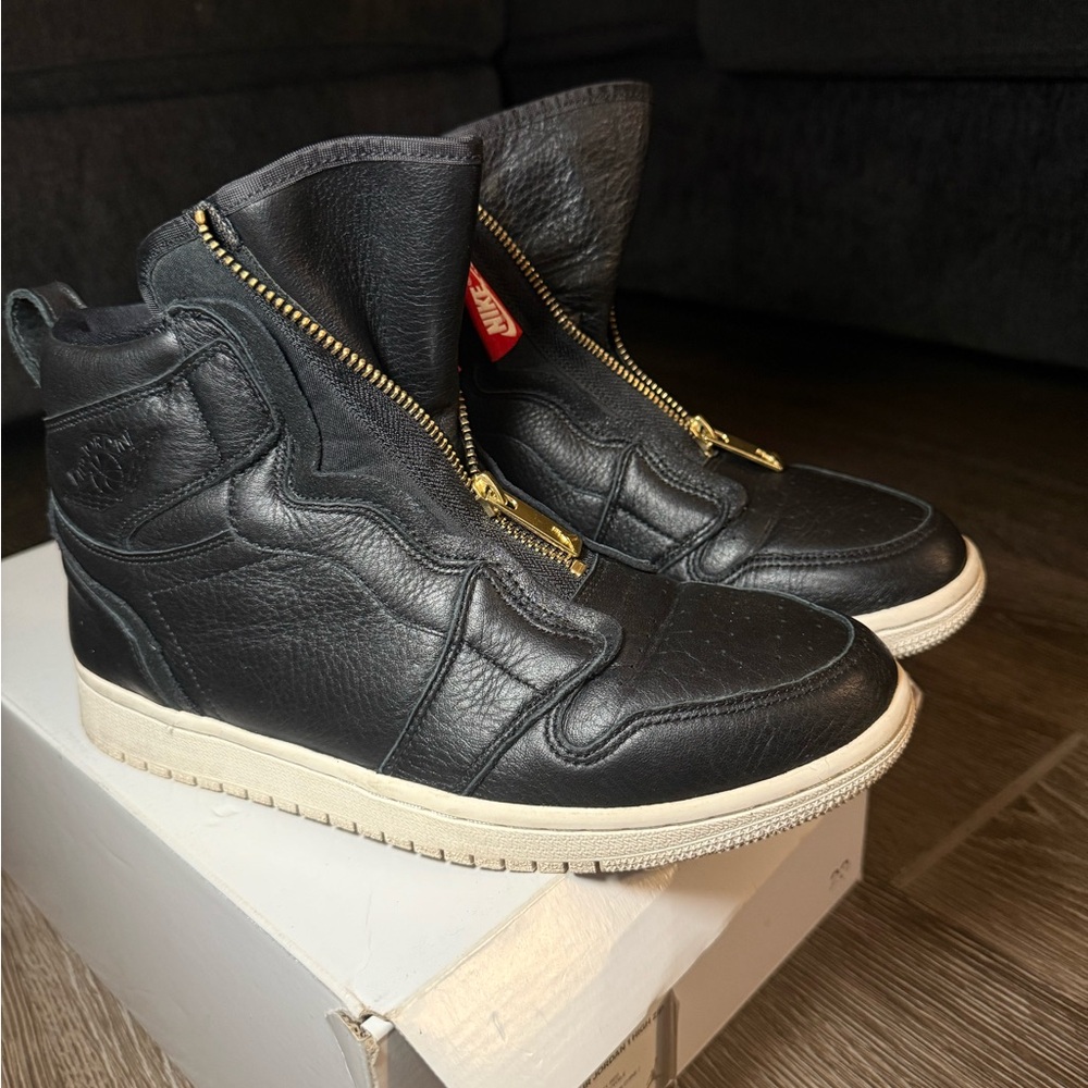 Jordan Women's 1 Retro High Zip